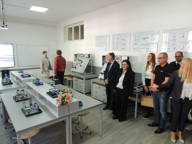 Tehnička škola Odžaci - najsavremeniji kabinet za mehatroniku